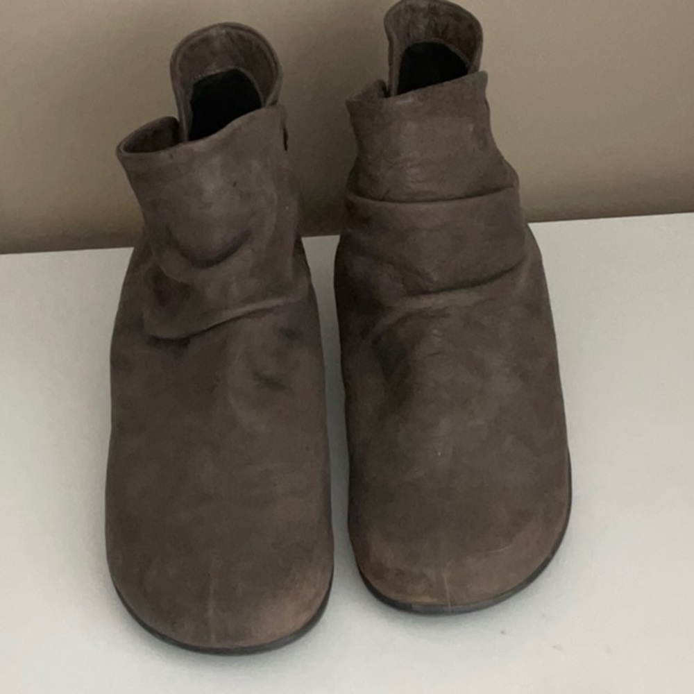 Brown booties, brown suede